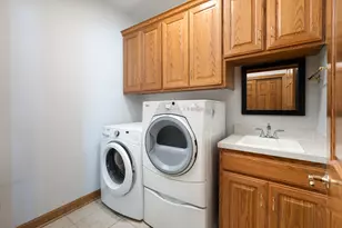 2652 Charlestowne Ln, Naperville, IL 60564 - Photo 24