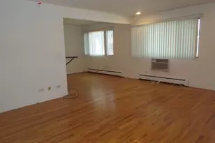 77 W Central Ave, Roselle, IL 60172 - Photo 4