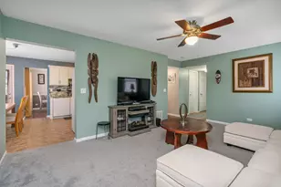 2010 Primrose Dr, Plainfield, IL 60586 - Photo 4