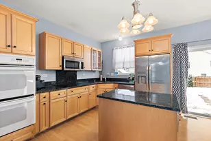 420 Wilshire Ln, Bolingbrook, IL 60440 - Photo 8