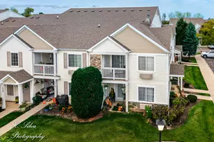 1431 Silverstone Dr, Carpentersville, IL 60110 - Photo 1