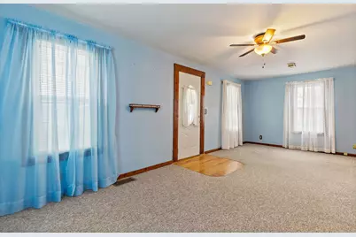 11824 Prairie Avenue, Hebron, IL 60034 - Photo 6