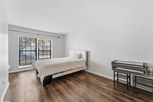 4564 Topaz Dr, Hoffman Estates, IL 60192 - Photo 10