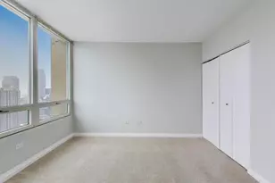 33 W Ontario St, Chicago, IL 60654 - Photo 12