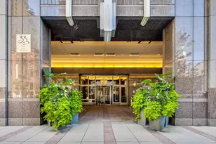 33 W Ontario St, Chicago, IL 60654 - Photo 2