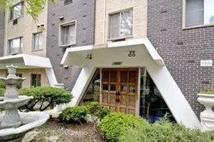 1060 W Hollywood Ave, Chicago, IL 60660 - Photo 2