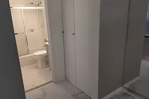 1060 W Hollywood Ave, Chicago, IL 60660 - Photo 12