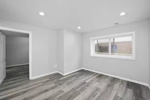 13228 S Rhodes Ave, Chicago, IL 60827 - Photo 10