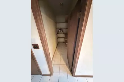 5710 N Karlov Avenue, Chicago, IL 60646 - Photo 8