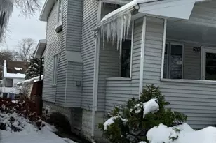 5710 N Karlov Ave, Chicago, IL 60646 - Photo 2