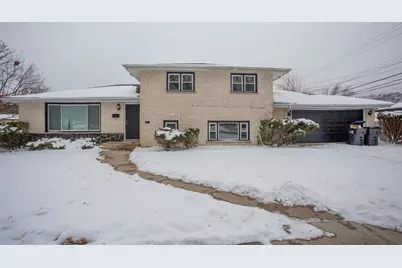 916 E 168th Street, South Holland, IL 60473 - Photo 1