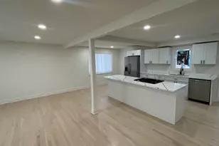 916 E 168th St, South Holland, IL 60473 - Photo 6