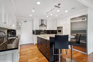 1155 N Dearborn St, Chicago, IL 60610 - Photo 20