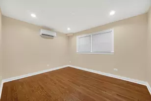 3227 W 112th Pl, Chicago, IL 60655 - Photo 18