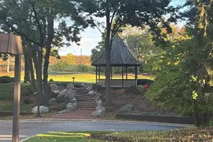 2000 Chestnut Ave, Glenview, IL 60025 - Photo 2