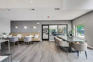 2000 Chestnut Ave, Glenview, IL 60025 - Photo 18