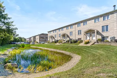 183 N East River Road #F4, Des Plaines, IL 60016 - Photo 2