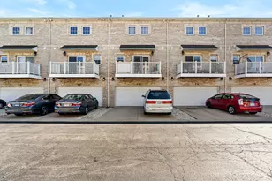 183 N East River Rd, Des Plaines, IL 60016 - Photo 20