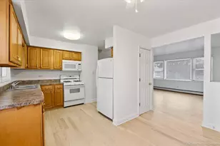 7121 W 110th St, Worth, IL 60482 - Photo 10