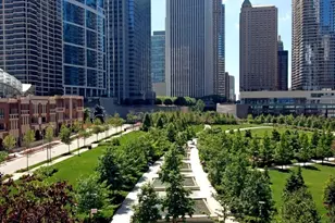 195 N Harbor Dr, Chicago, IL 60601 - Photo 30