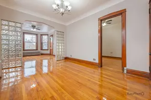 3530 W Evergreen Ave, Chicago, IL 60651 - Photo 10