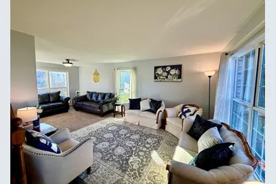 601 Greystone Lane, Bolingbrook, IL 60440 - Photo 8