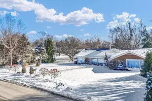 22 Greencroft Dr, Champaign, IL 61821 - Photo 82