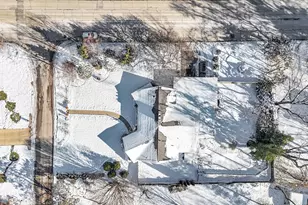 22 Greencroft Dr, Champaign, IL 61821 - Photo 86