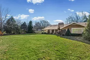 22 Greencroft Dr, Champaign, IL 61821 - Photo 84