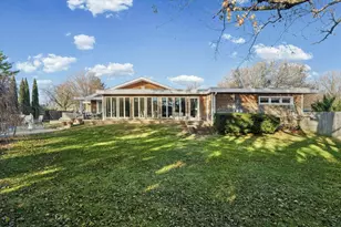 22 Greencroft Dr, Champaign, IL 61821 - Photo 68