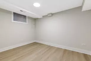 6207 N Hiawatha Ave, Chicago, IL 60646 - Photo 16