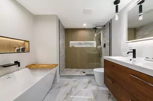 6207 N Hiawatha Ave, Chicago, IL 60646 - Photo 18