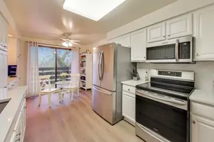 2020 Chestnut Ave, Glenview, IL 60025 - Photo 10