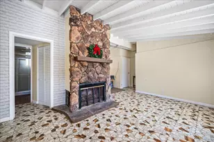 1009 Assell Ave, Aurora, IL 60505 - Photo 4