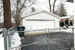 415 Kenwood Dr, Round Lake Park, IL 60073 - Photo 12