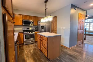 2809 Forestview Dr, Carpentersville, IL 60110 - Photo 4