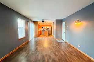 2809 Forestview Dr, Carpentersville, IL 60110 - Photo 6