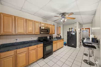 908 N Trumbull Avenue, Chicago, IL 60651 - Photo 6