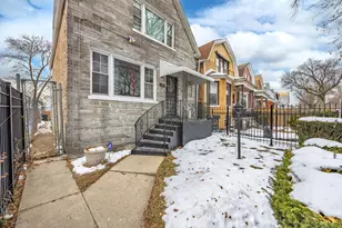 908 N Trumbull Ave, Chicago, IL 60651 - Photo 2