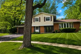 406 Assembly Dr, Bolingbrook, IL 60440 - Photo 2