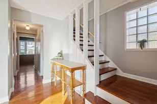 8646 E Prairie Rd, Skokie, IL 60076 - Photo 2