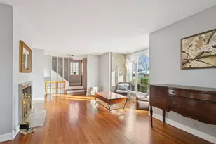 8646 E Prairie Rd, Skokie, IL 60076 - Photo 4