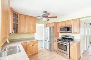 808 Trinity Ct, Carol Stream, IL 60188 - Photo 6