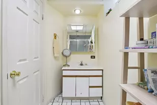 2300 Bellaire Ct, Des Plaines, IL 60016 - Photo 24