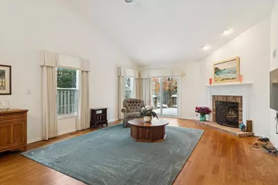 472 Park Barrington Drive, Barrington, IL 60010 - Photo 8