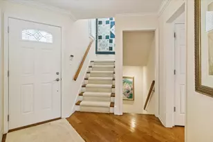 472 Park Barrington Dr, Barrington, IL 60010 - Photo 2