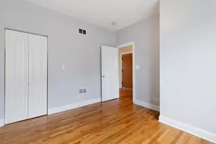 2011 W Jarvis Ave, Chicago, IL 60645 - Photo 10