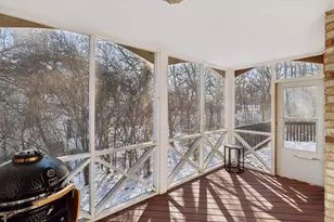 600 Crosswind Ln, Lindenhurst, IL 60046 - Photo 10