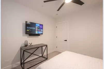 3817 N Lowell Avenue, Chicago, IL 60641 - Photo 52