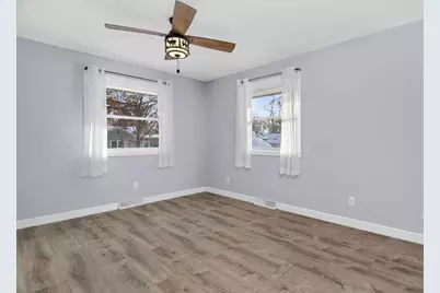 105 W Oak Street, Coal City, IL 60416 - Photo 12